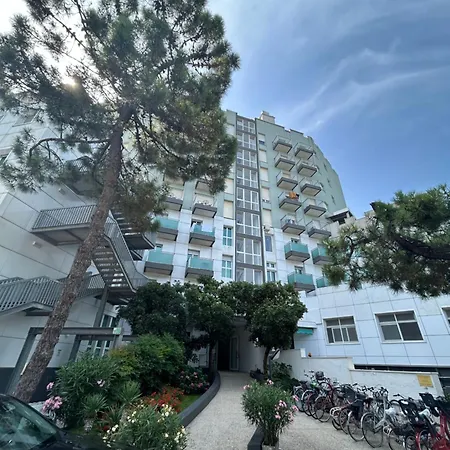 International 70 Apartamento Lignano Sabbiadoro