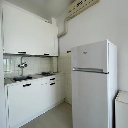 International 70 Apartment